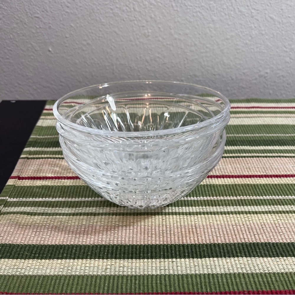 Vintage Cut Glass Dessert Bowls SET of 4- Starburst Pattern - Picture 9 of 15